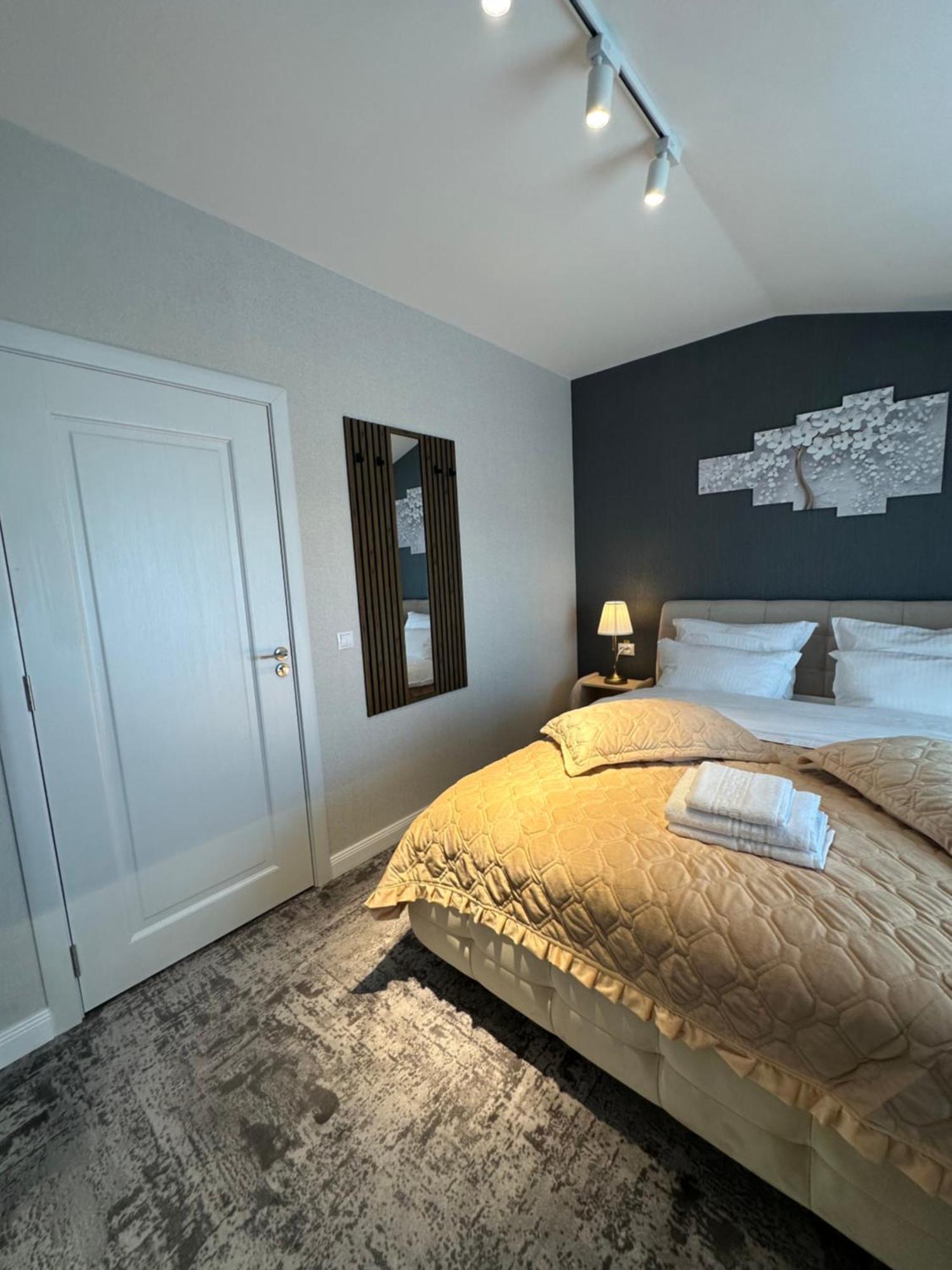 Complex Rediu 54 Luxury Apartaments Iasi Exteriör bild